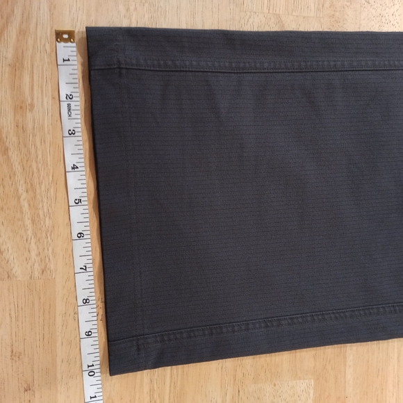 Lululemon atletica men's outdoor pants. Size 34 - Picture 7 of 8